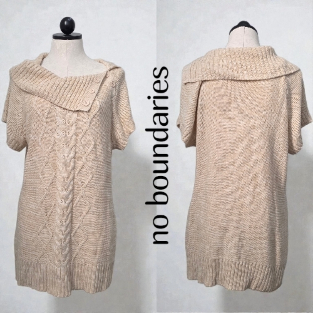 No Boundaries Women's Chic Knitwear Tunic with Elegant Cable Detail Cream XL